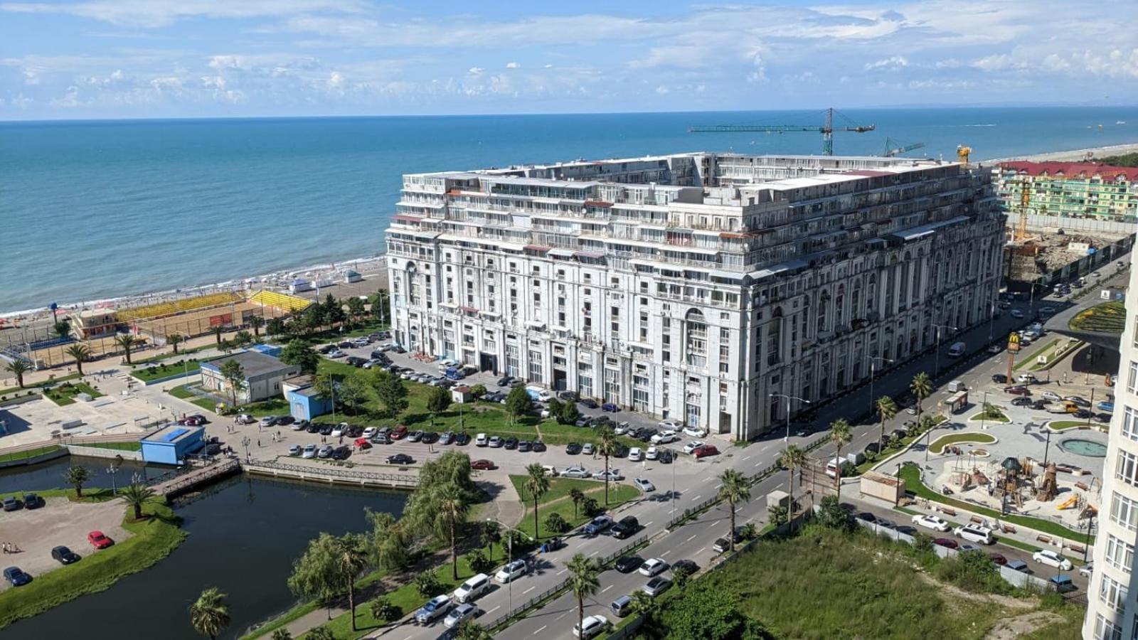 Paradise Apartment Batumi Eksteriør billede