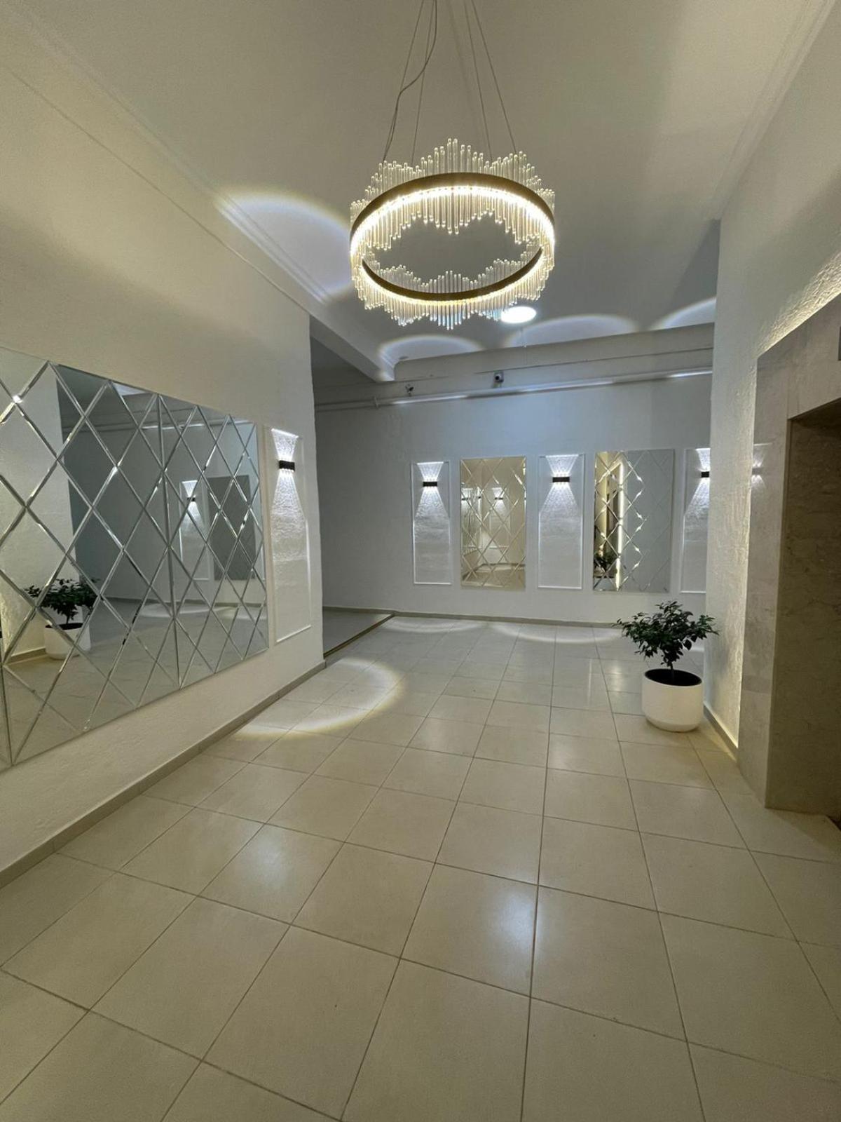Paradise Apartment Batumi Eksteriør billede